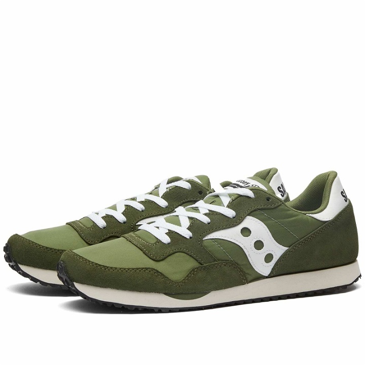 Photo: Saucony Men's Dxn Trainer Vintage Sneakers in Forest/White