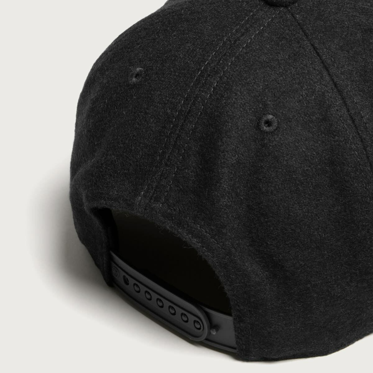 END. Monogram Hitch LC Cap in Black