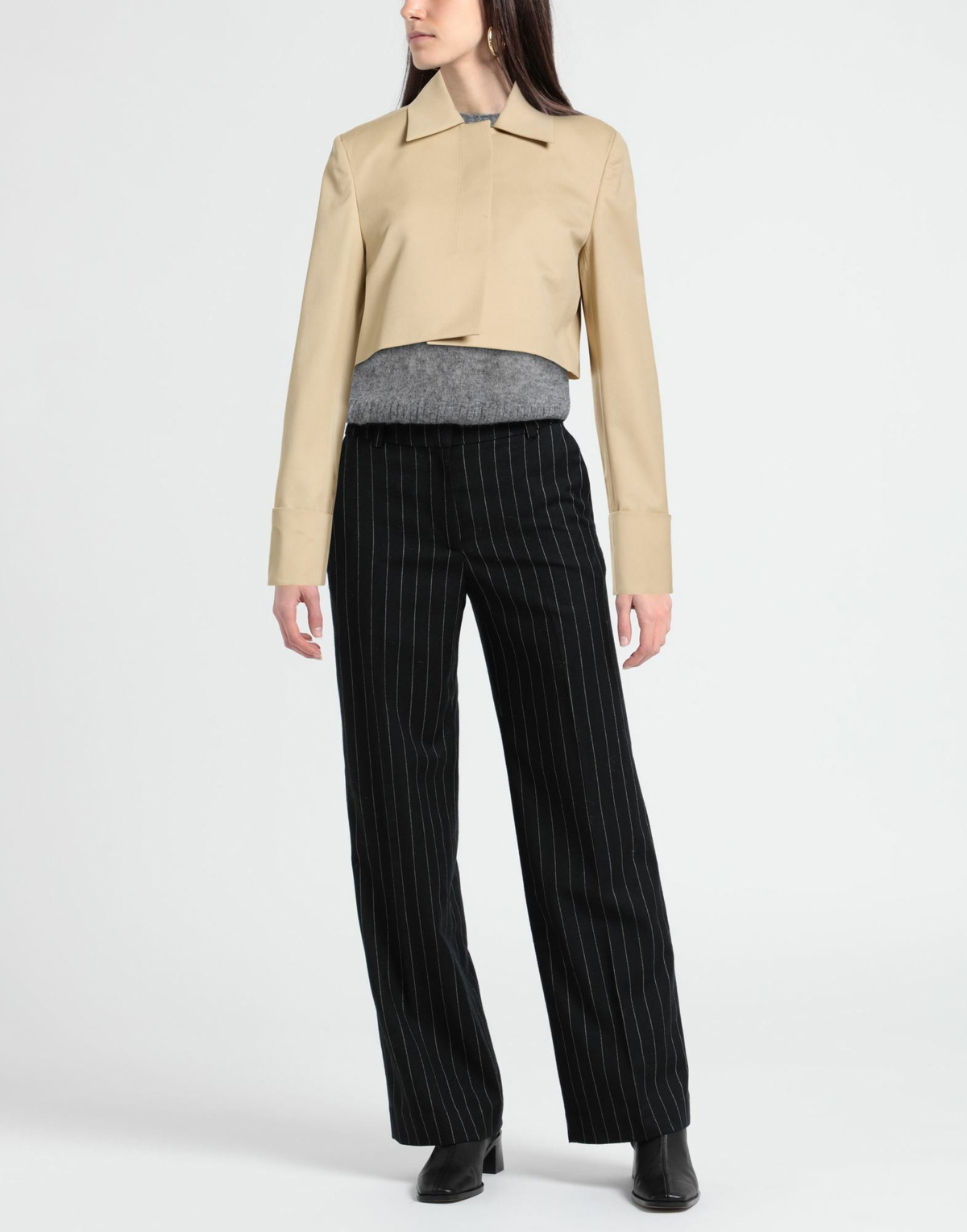 Low Classic Womens Jacket in Beige