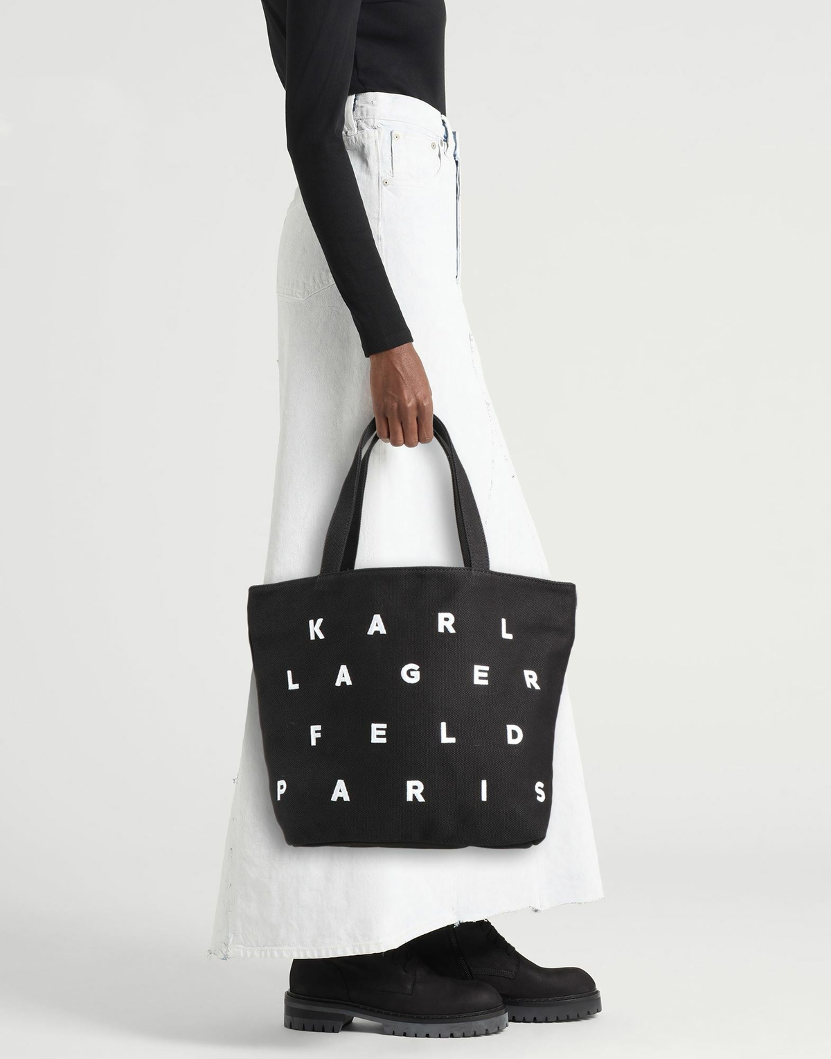 Karl Lagerfeld Womens Handbag in Black