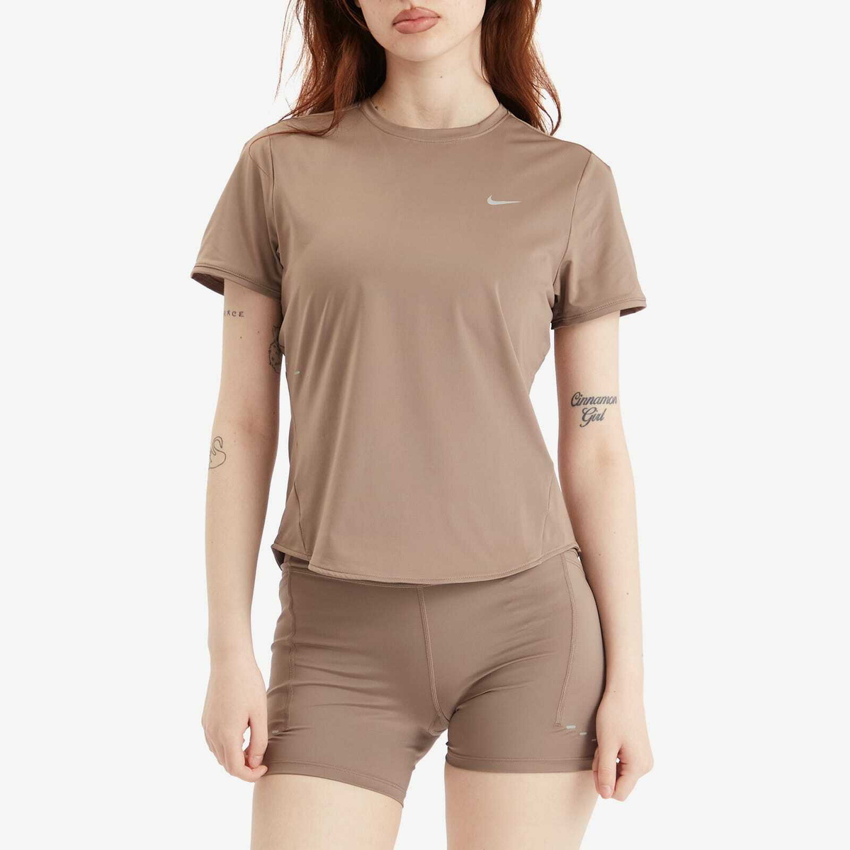 売れ筋商品|||ナイキ Tシャツ レディース トップス Long sleeved top - mink brown/summit white Nike Women's Swift Dri-Fit T-Shirt in Mink Brown Nike
