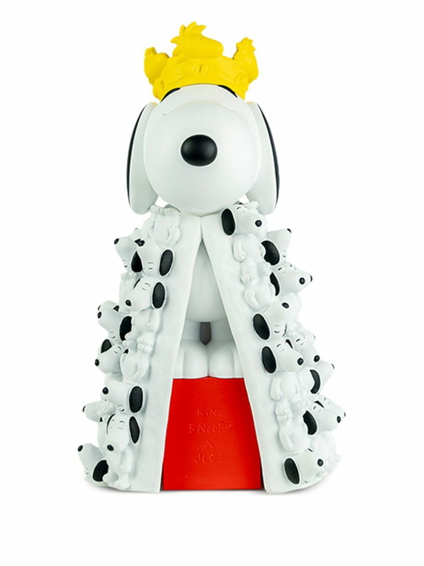 Photo: LEBLON DELIENNE King Snoopy Sculpture