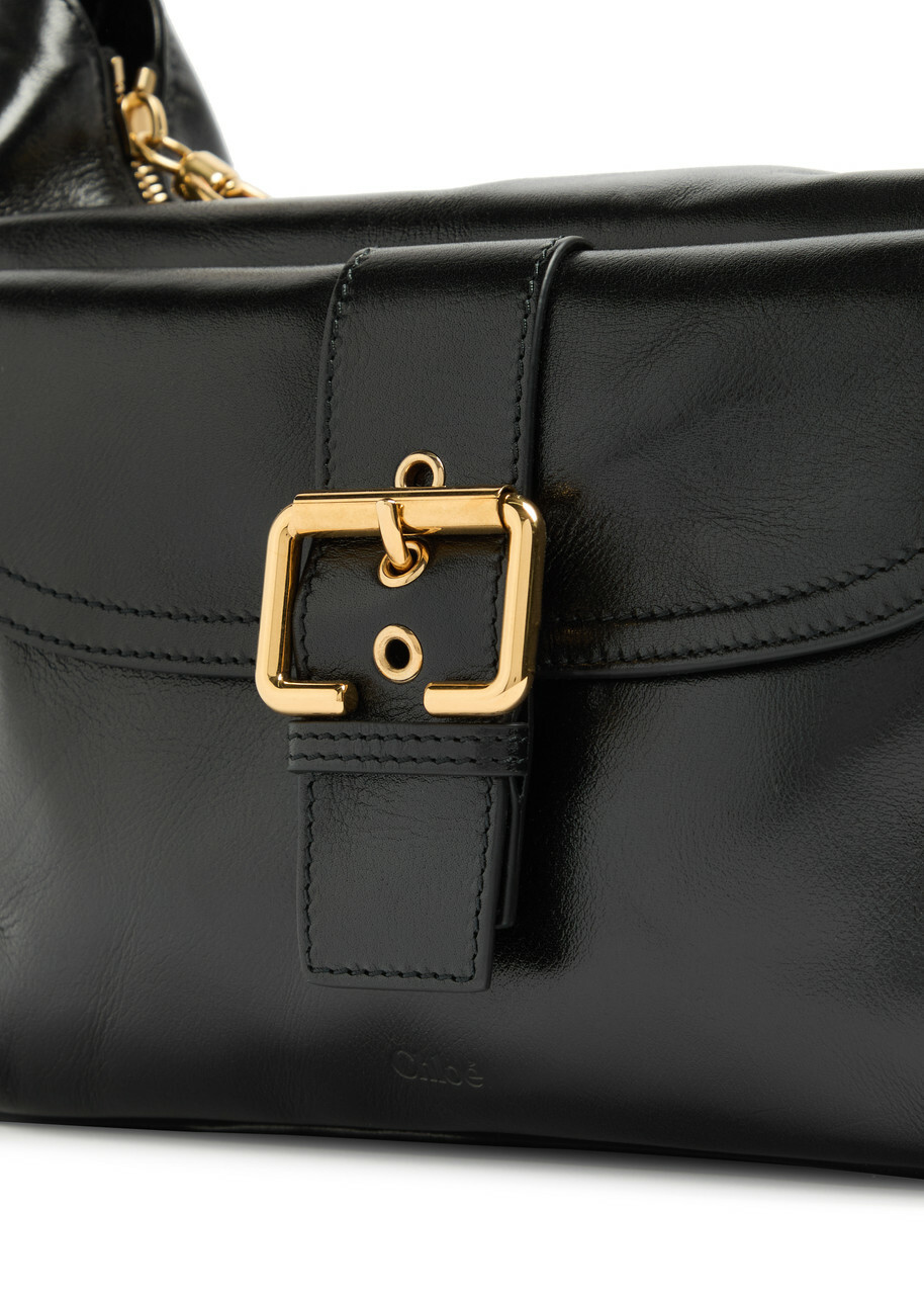 【関税込み】Chloe ブラック ラージ Camera バッグ Chloé Large Camera Bag in Shiny Leather in Black | Chloé US