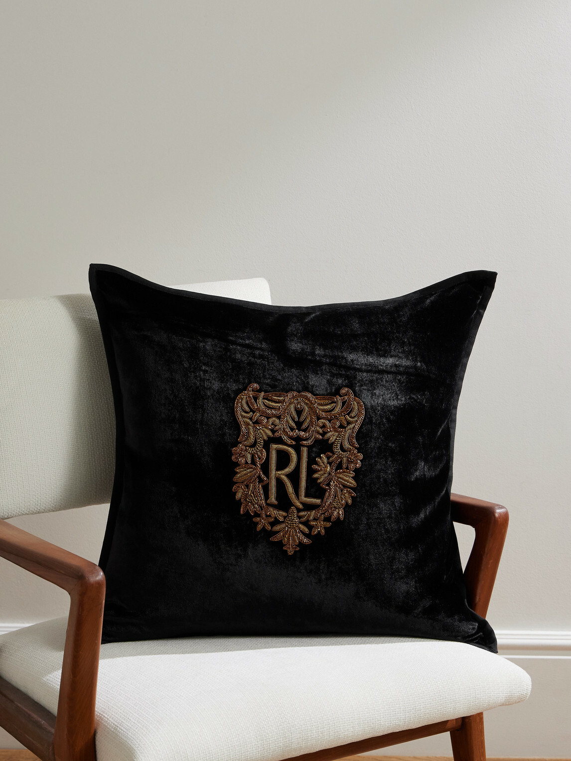 Ralph Lauren Home - Glenshire Logo-Embroidered Velvet Throw Pillow