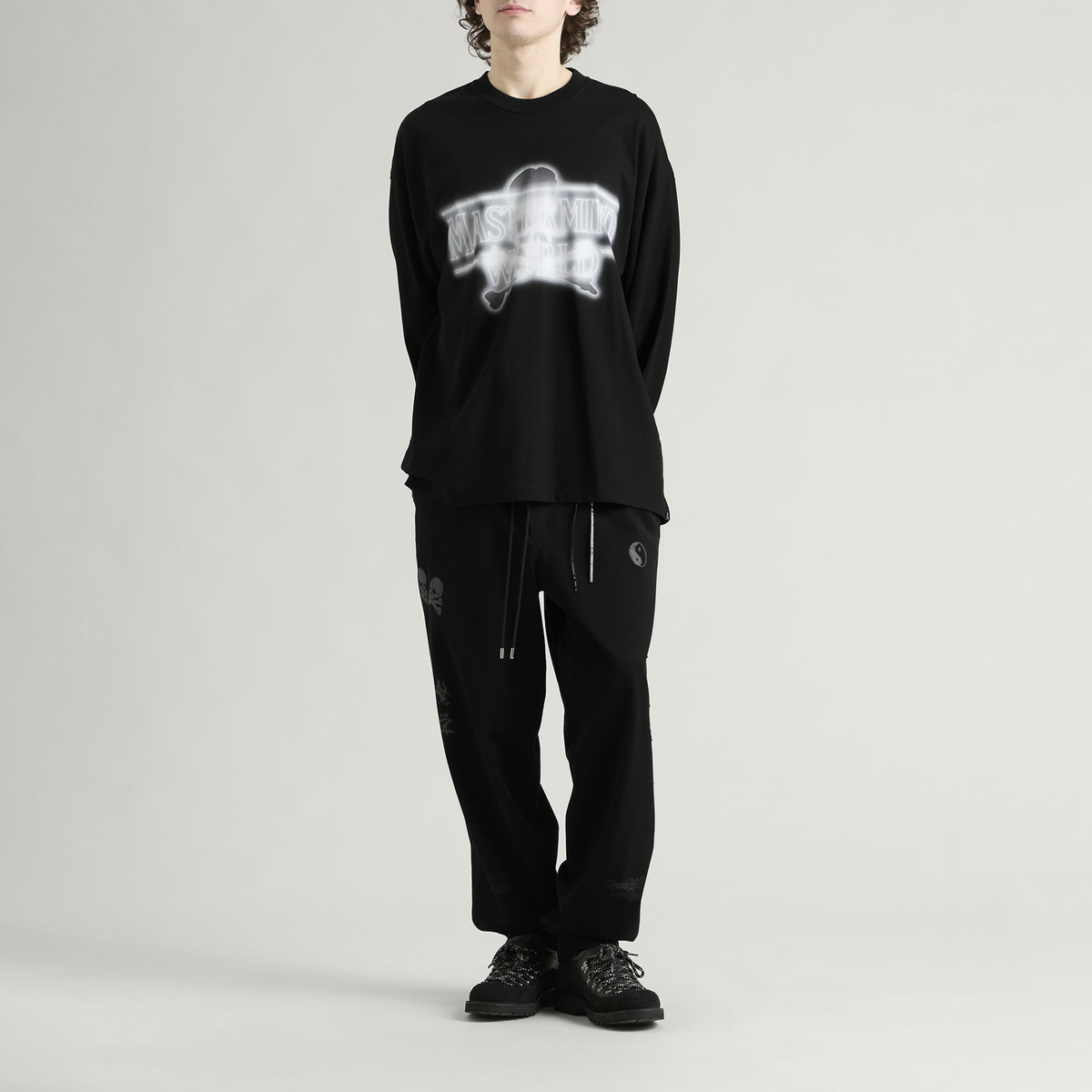 MASTERMIND WORLD Men's Neon Logo Long Sleeve T-Shirt in Black
