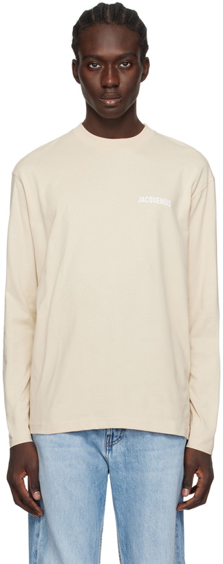 Photo: Jacquemus Beige Les Classiques 'Le T-Shirt Manches Longues' Long Sleeve T-Shirt