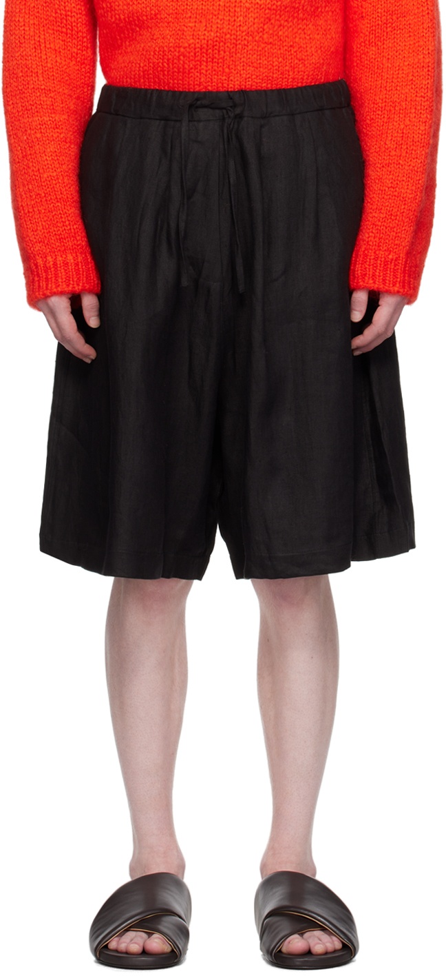 Photo: Cordera Black Oversize Shorts