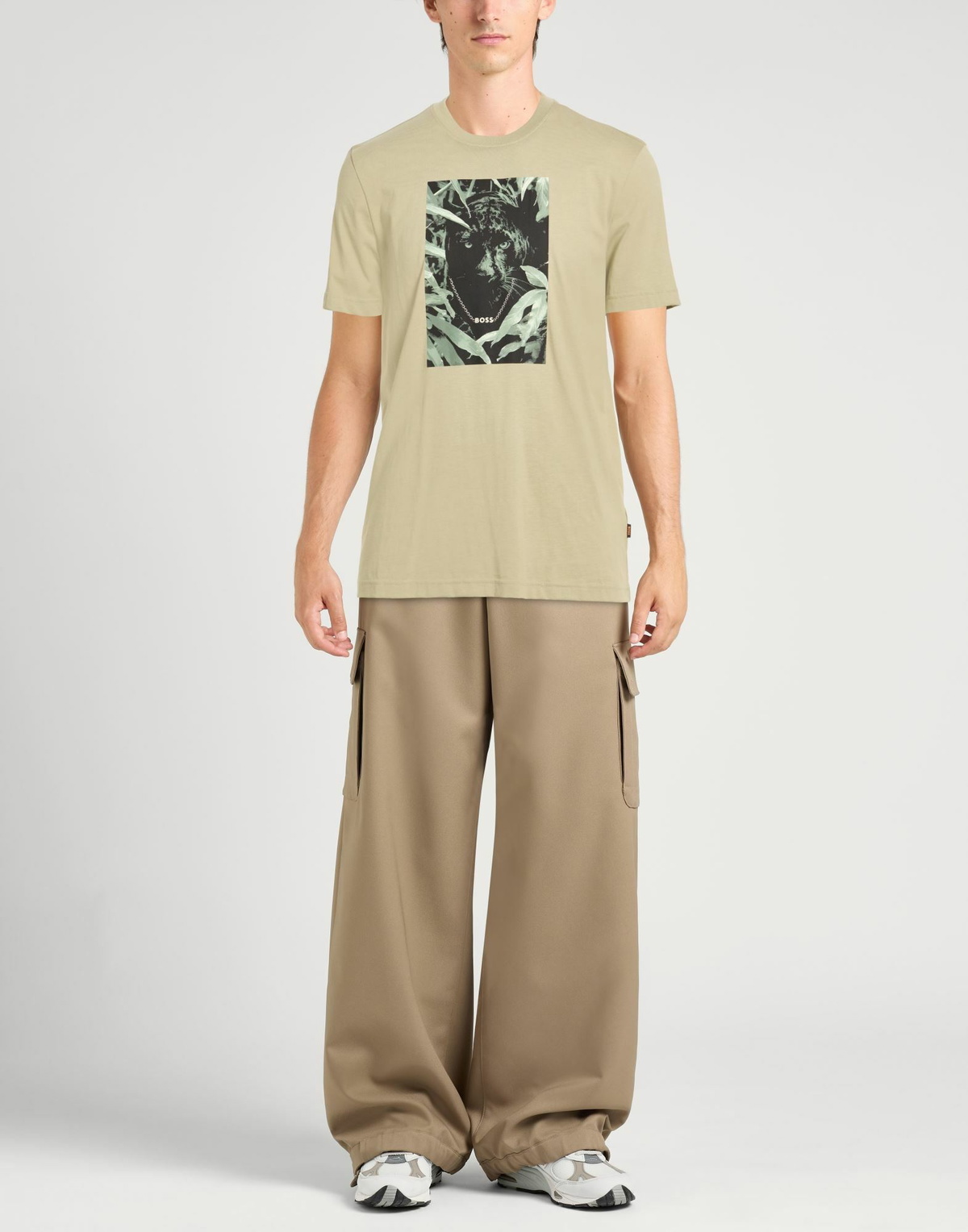 Boss Mens T-shirt in Sage green