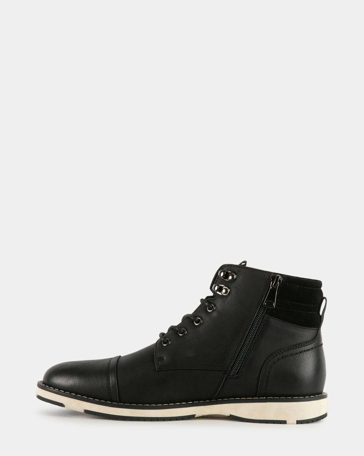 Steve Madden Magnum Boots in Black