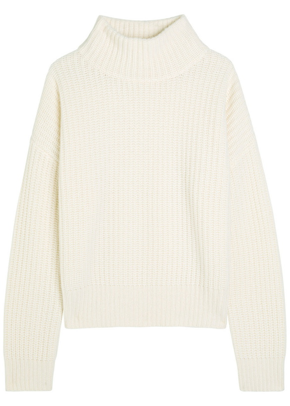 Photo: Lisa Yang Julina Cashmere Jumper Cream