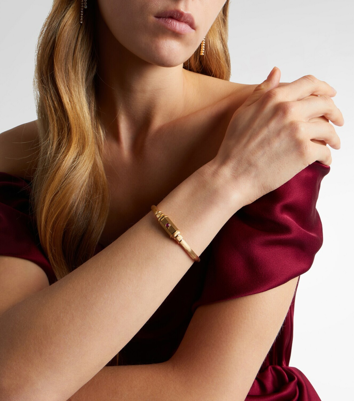 Marie Lichtenberg Baby 18kt gold (750/1000) locket bangle with ruby