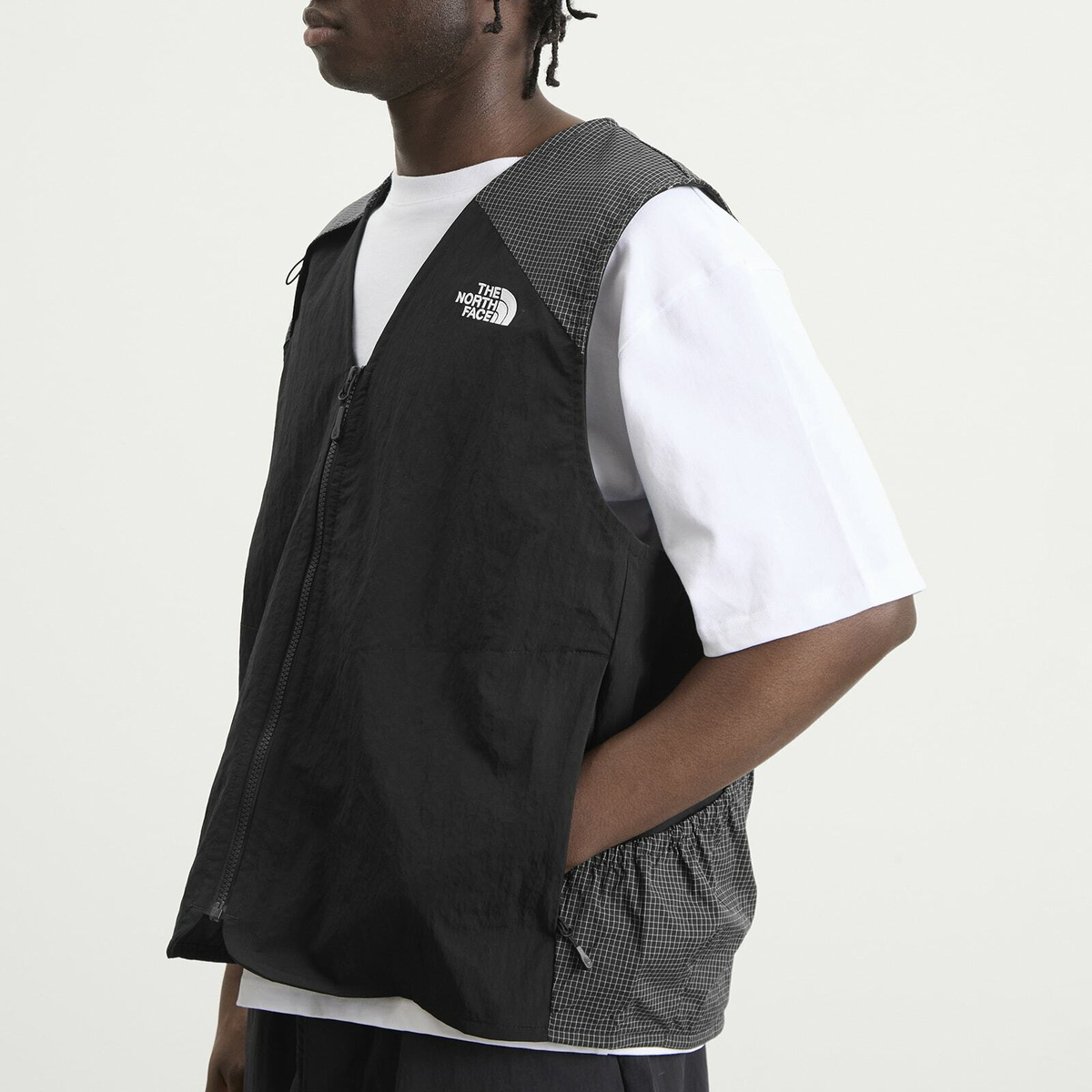 The North Face Men's NSE Tech Vest in Tnf Black
