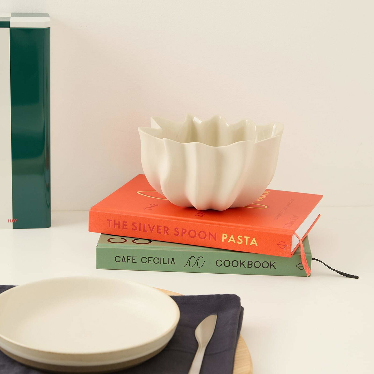 ferm LIVING Nium Bowl - Ø22 in Off-White 
