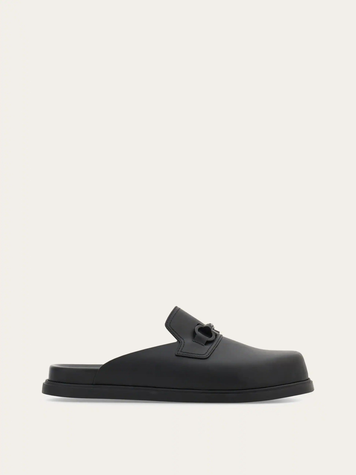 Ferragamo Mens Gancini ornament mule in Black