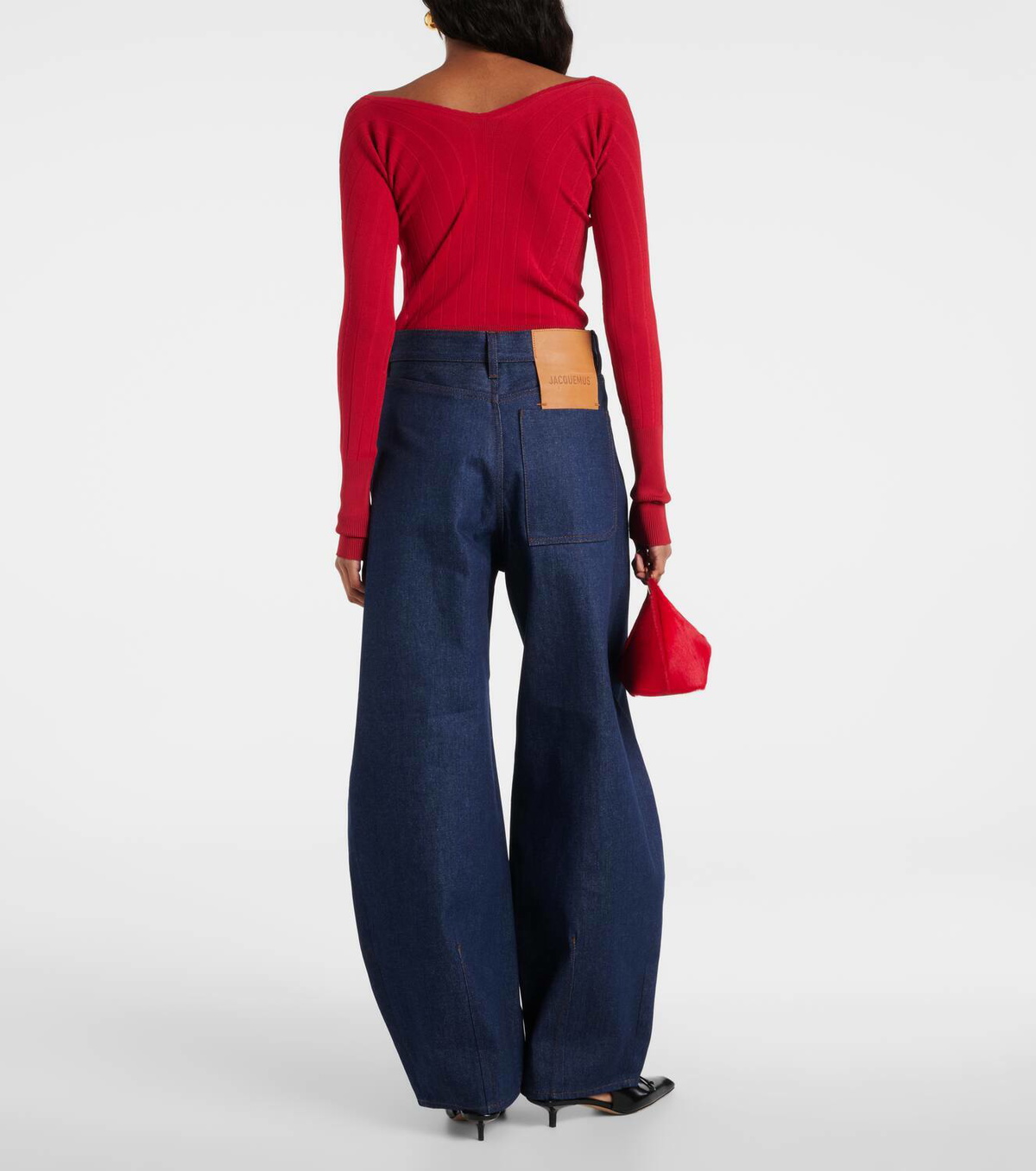 【Jacquemus】 De-Nimes Ovalo high-riseワイドレッグジーンズ The Ovalo de-Nîmes denim pants by JACQUEMUS | Official website