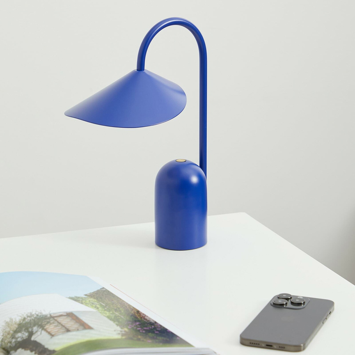 ferm LIVING Arum Portable Lamp in Bright Blue 