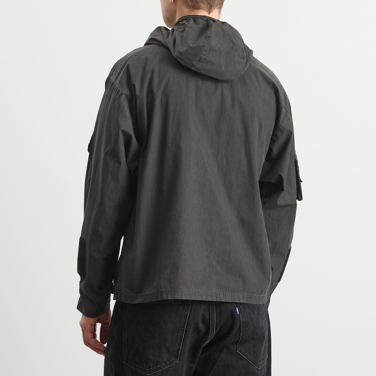 Umbro by Slam Jam Men's Mid Field Jacket in Dark Olive