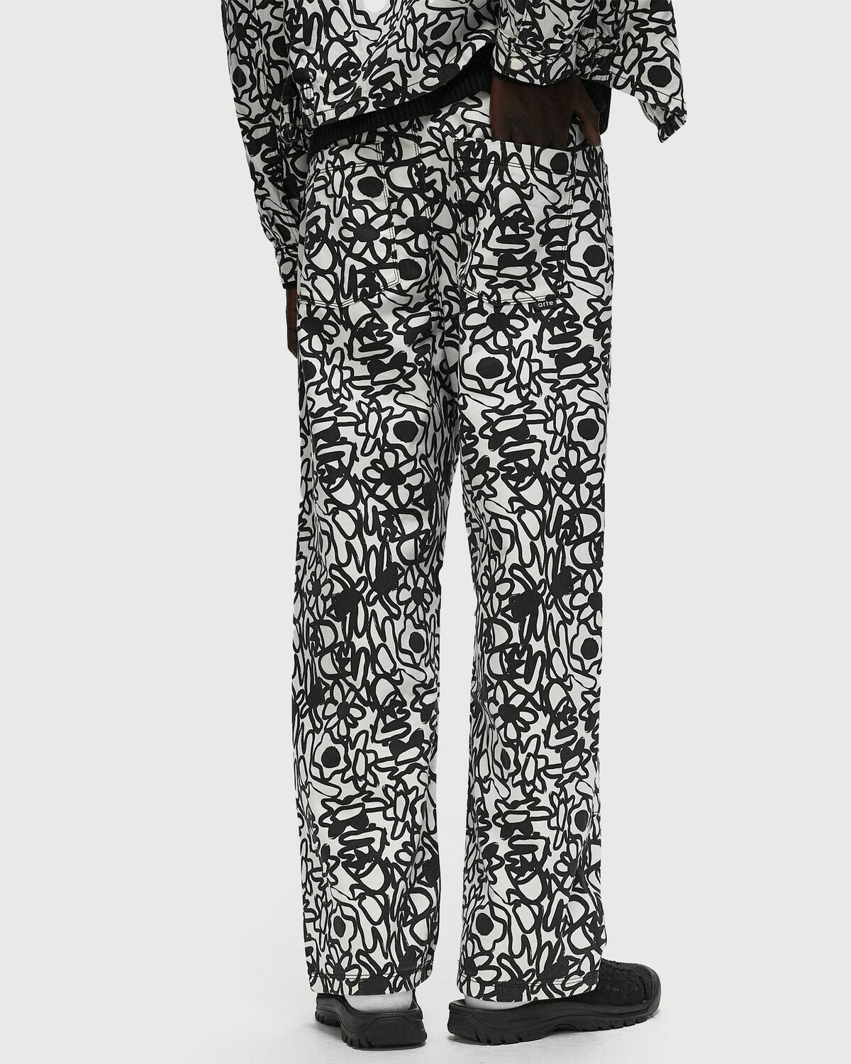 Arte Antwerp Flowers Allover Print Pants Black/White Casual Pants 