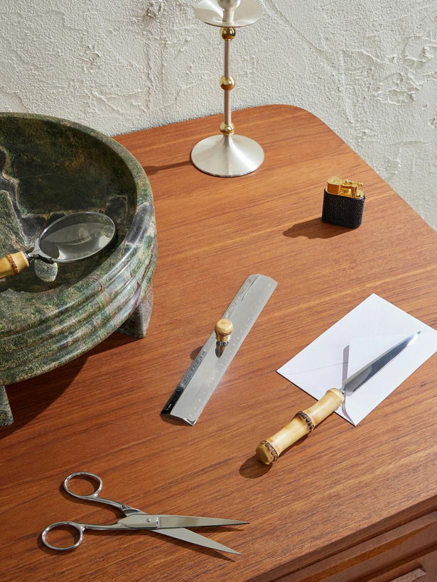 Photo: Lorenzi Milano - Desk Set