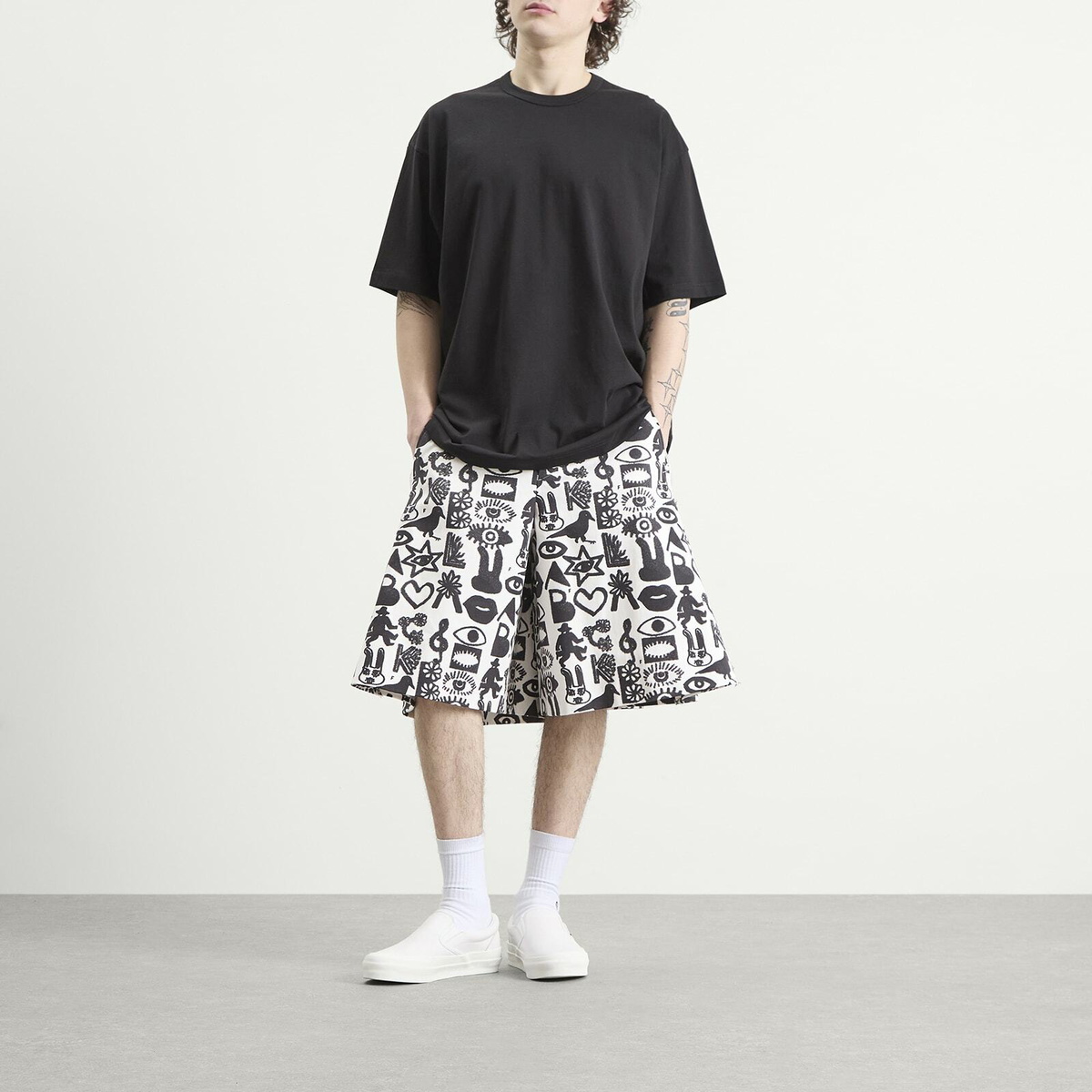 Comme des Garçons Black Men's Cotton Pagowski Shorts in White/Black