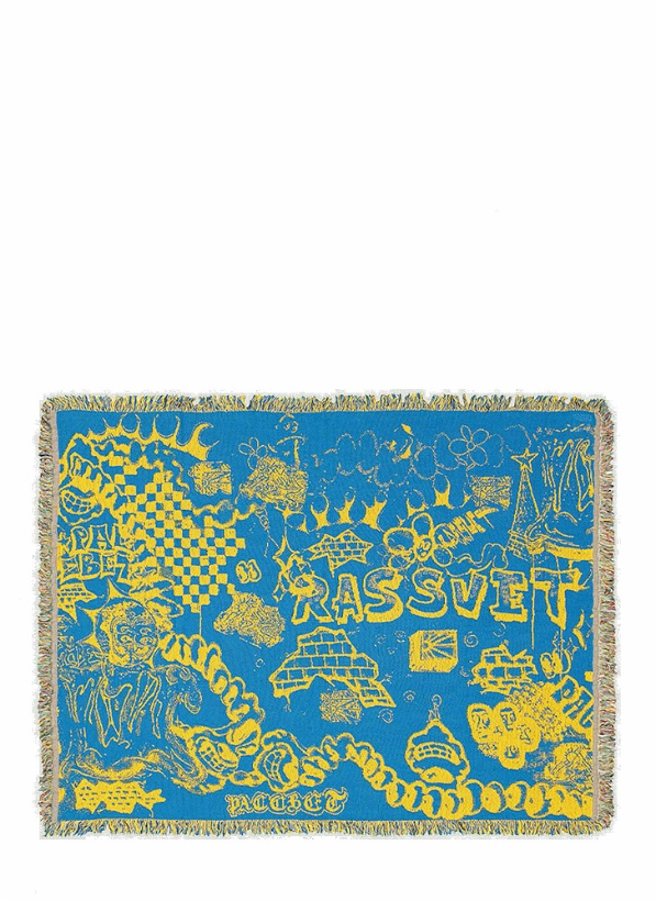 Photo: Graphic Woven Blanket in Blue