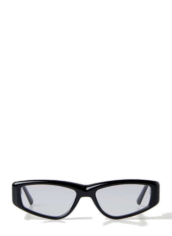 Photo: Duru 01 Sunglasses in Black