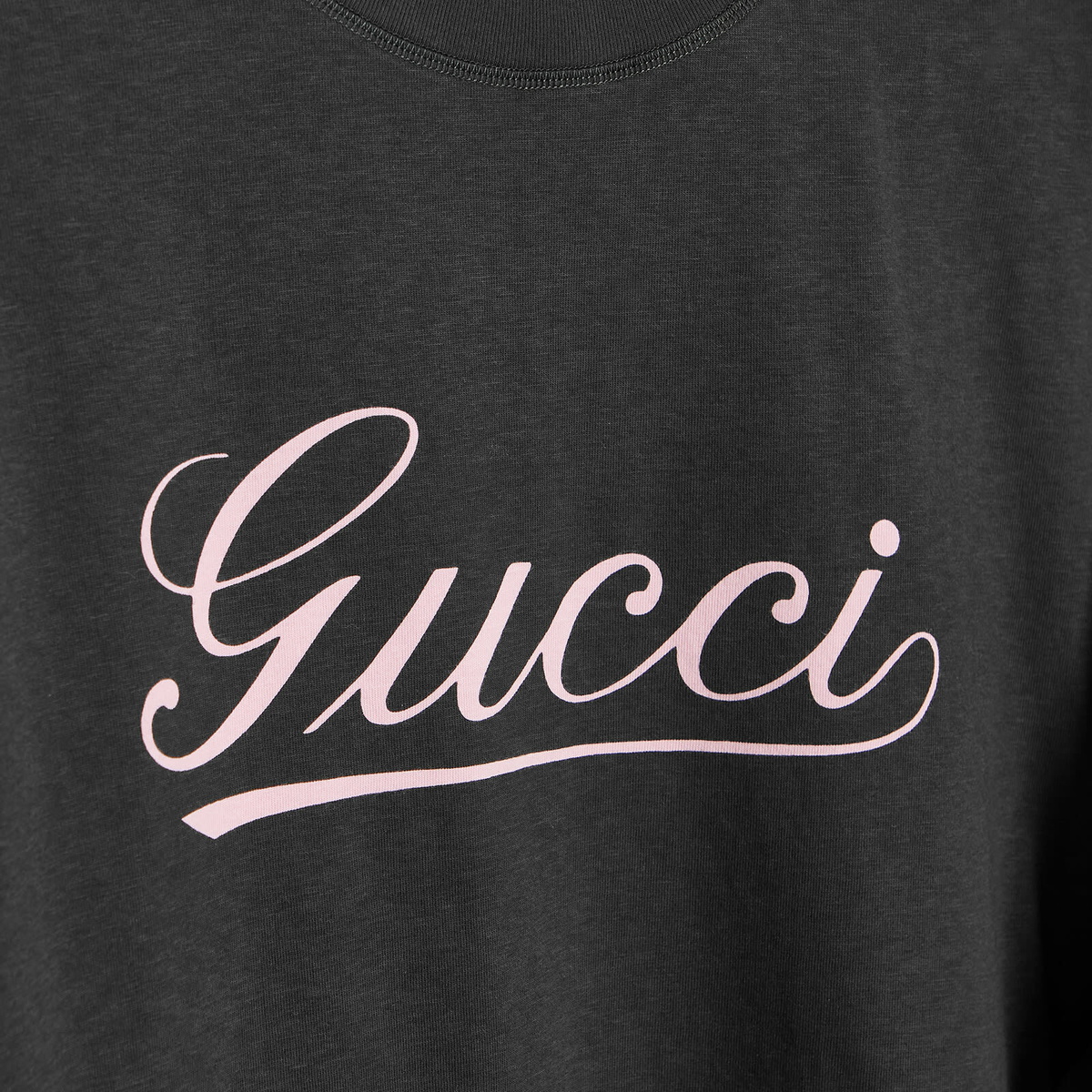 Gucci Men's Script Logo T-Shirt in Black Gucci