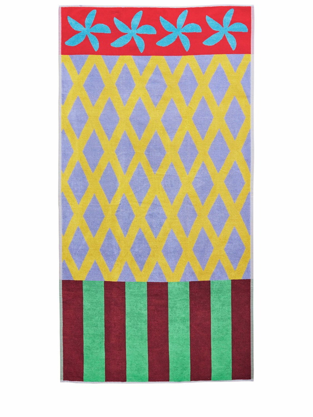 Photo: DUSEN DUSEN Fence Beach Towel