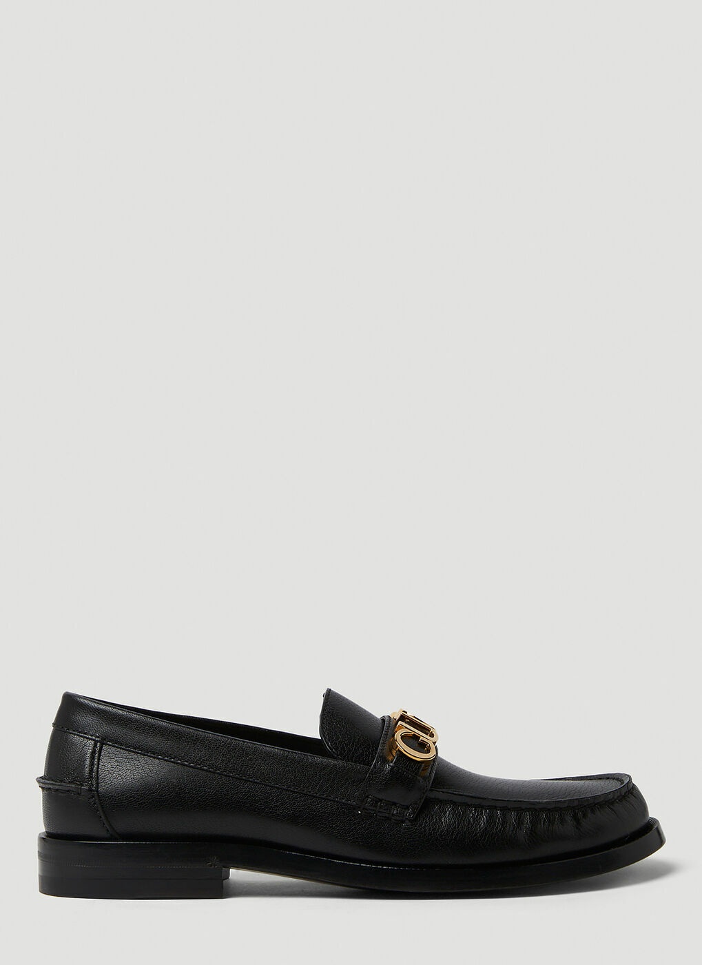 Logo Plaque Loafers in Black Gucci