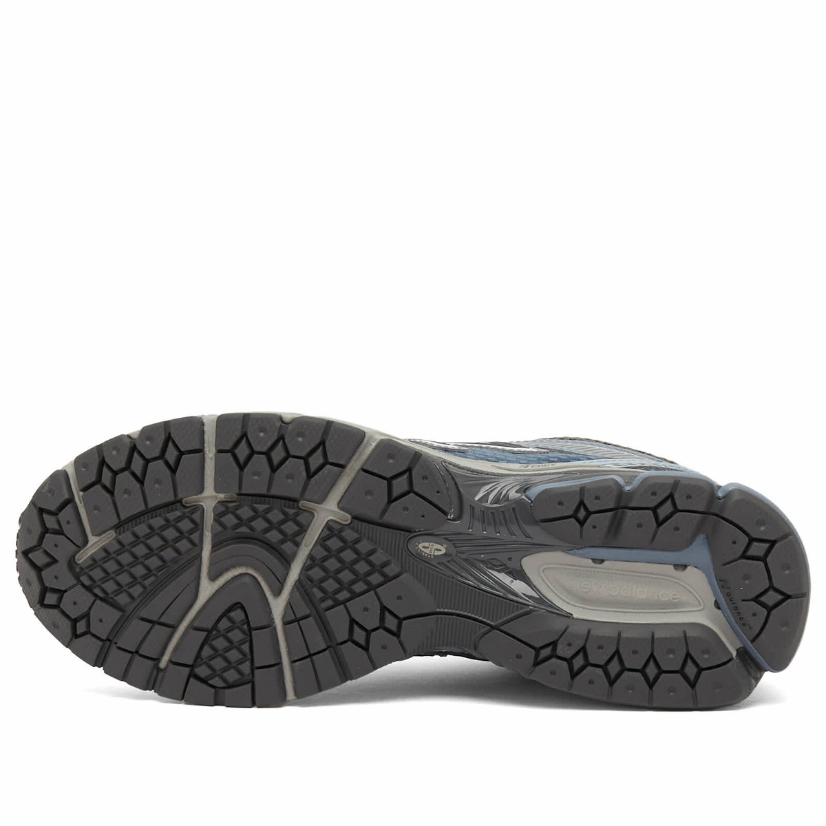 New Balance 860v2 Sneaker in Silver Midnight New Balance