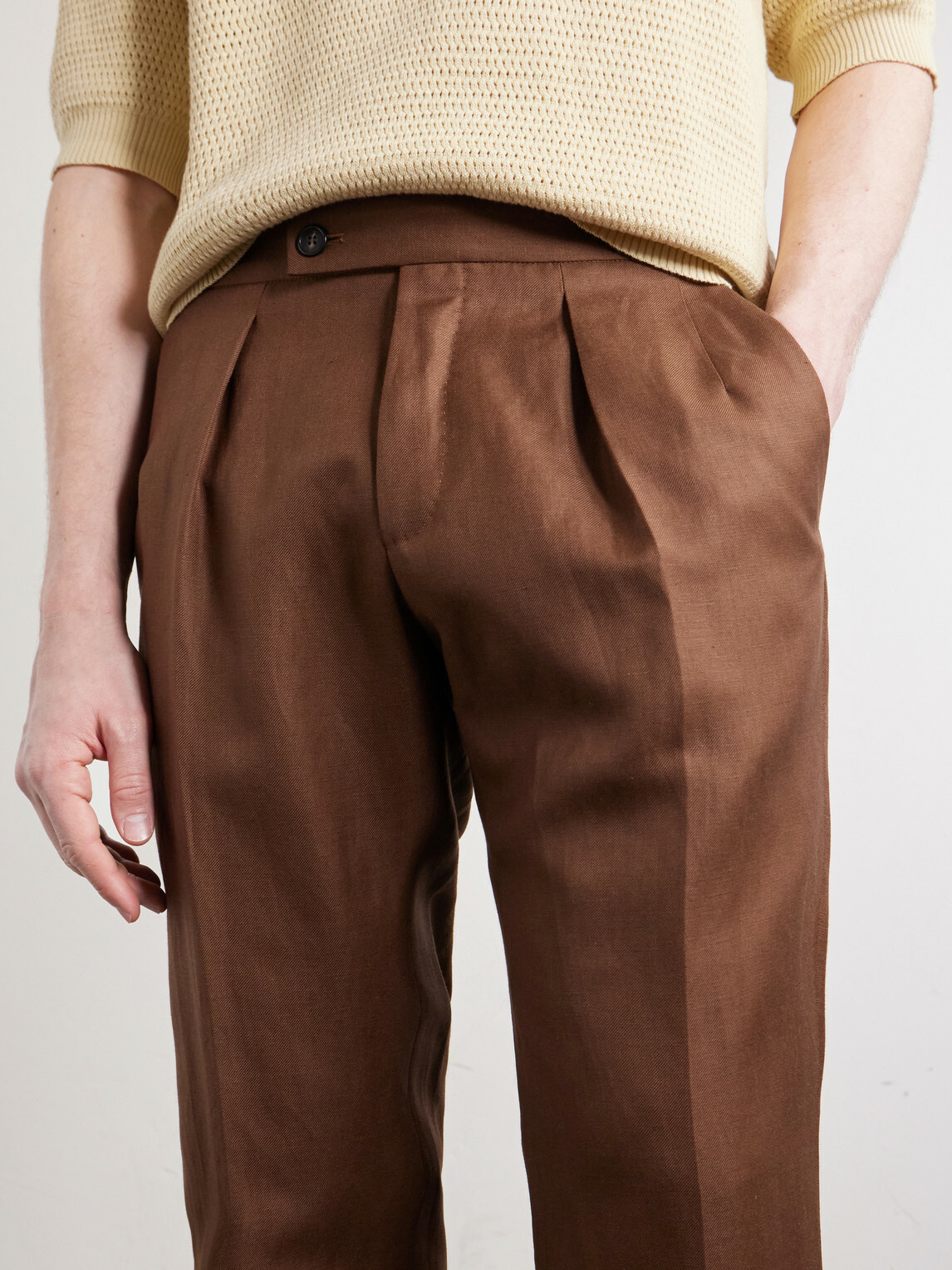 Slowear - Tapered Pleated Wool and Linen-Blend Trousers - Brown