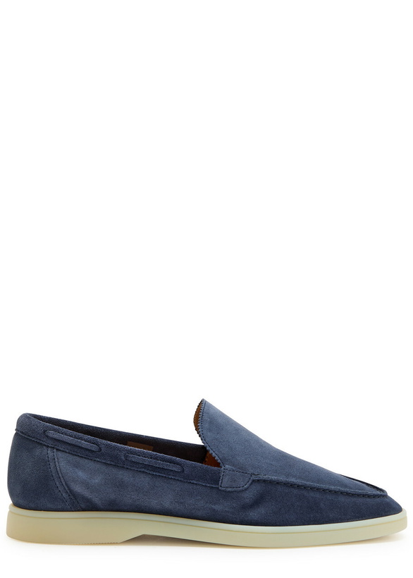 Photo: Aurélien Yacht Suede Loafers Blue