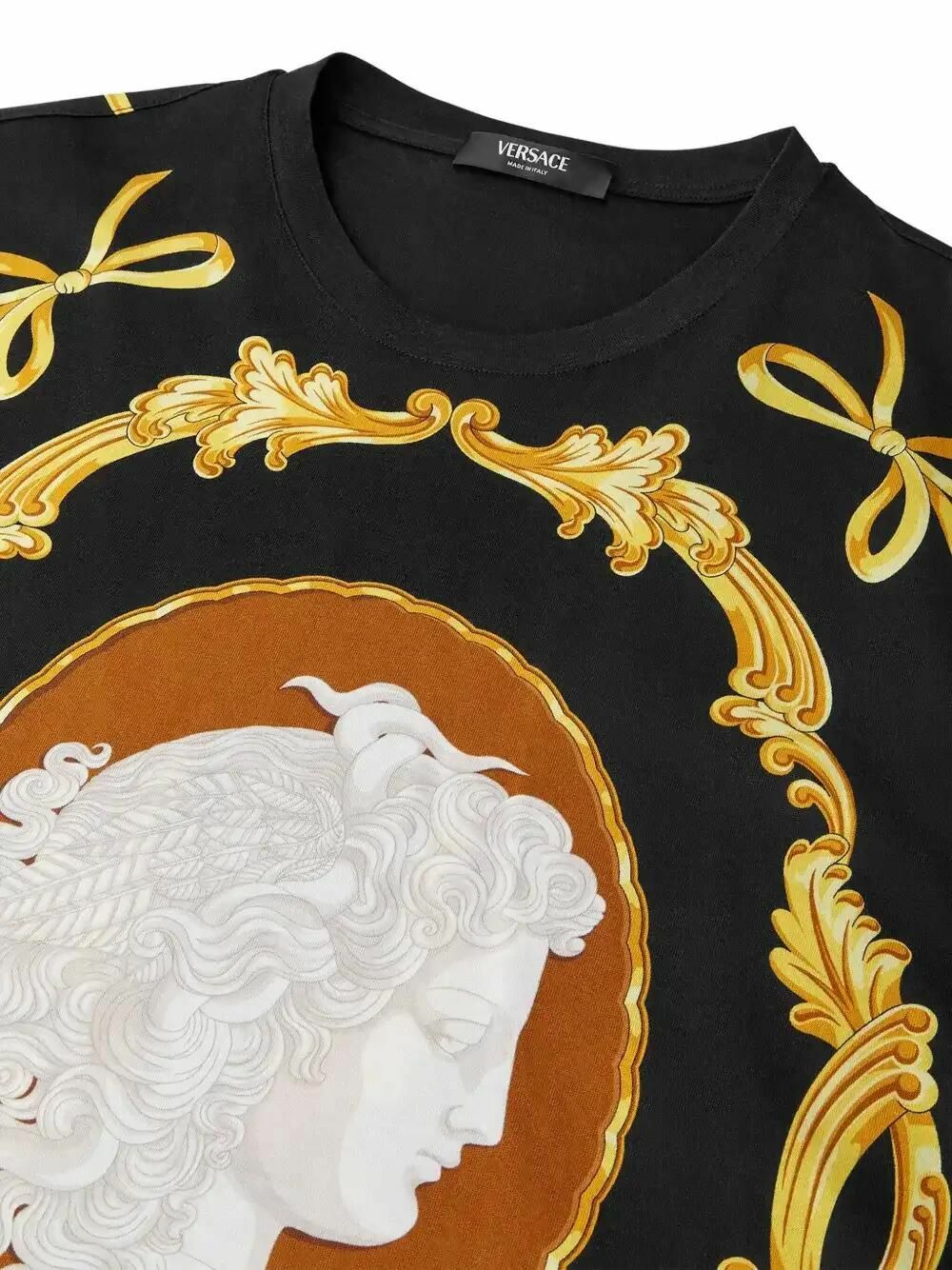 Versace Cameo T-Shirt Versace