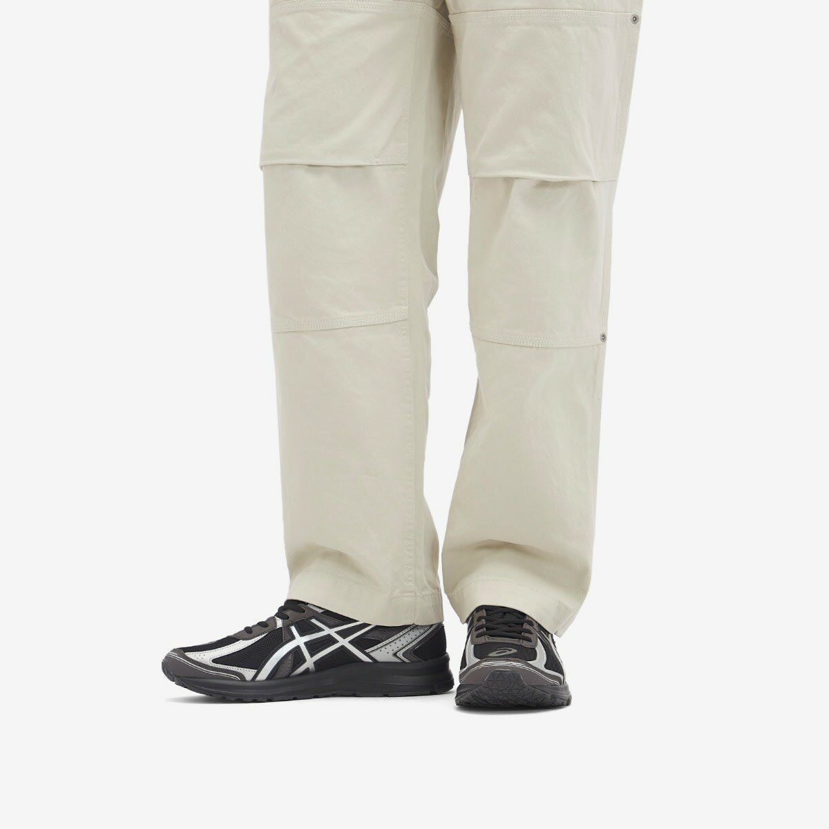Asics Jog 100 S in Black/Pure Silver