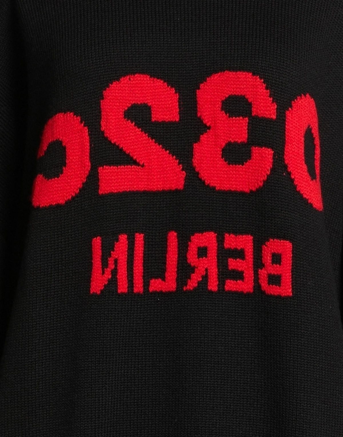 032c Womens Sweater in Black