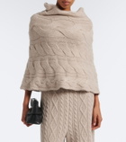 Lisa Yang Cable-knit cashmere poncho