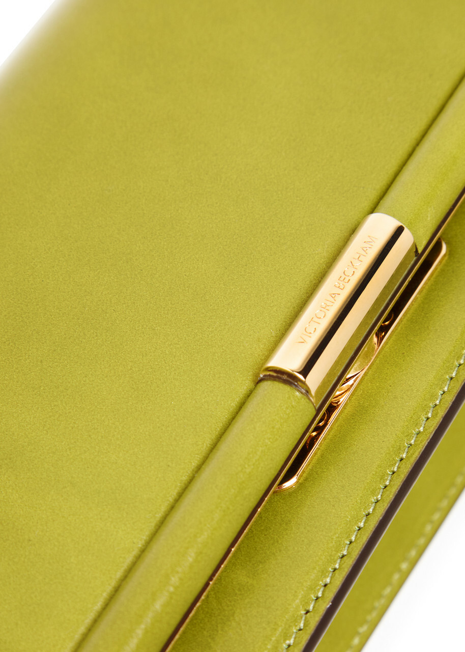 Victoria Beckham The 202 Cracked-effect Leather Clutch - Green - One Size