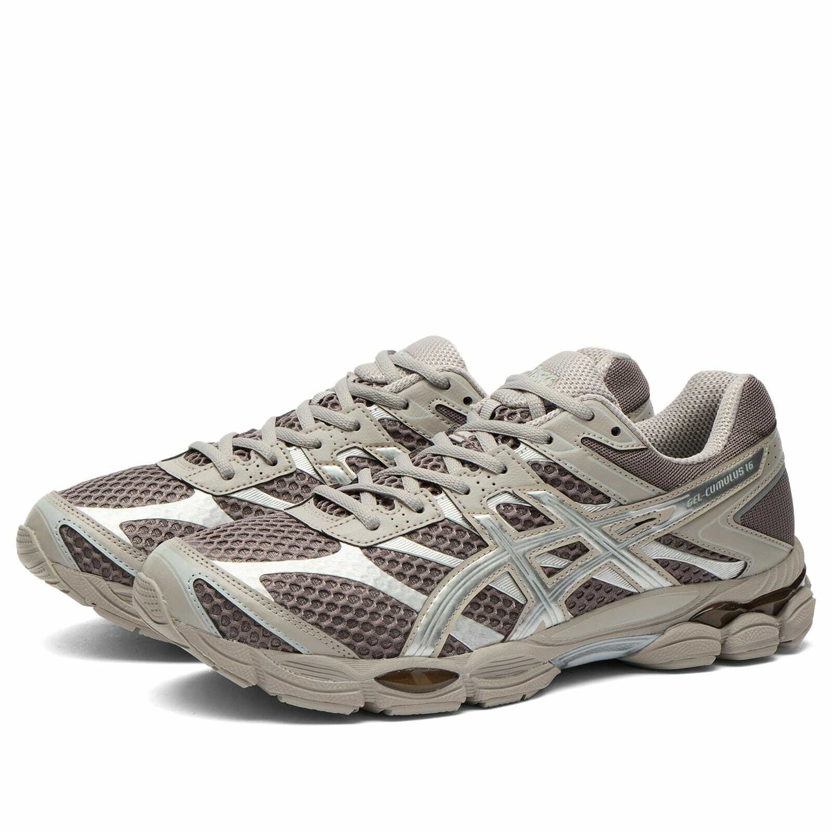 Asics GEL-CUMULUS 16 Sneaker in Cocoa Powder/Pure Silver