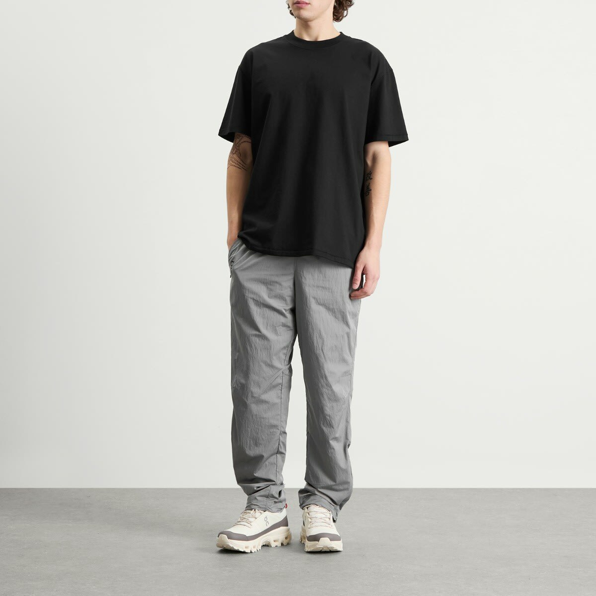 ON Men's Court Pants in Eclipse
