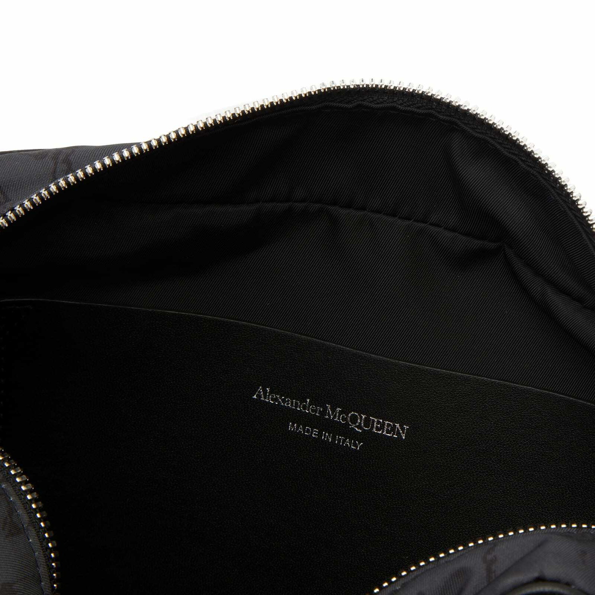 ショルダーバッグ ALEXANDER MCQUEEN HARNESS NYLON CAMERA BAG Alexander Mcqueen Leather And Nylon Messenger Bag – LOZURI®