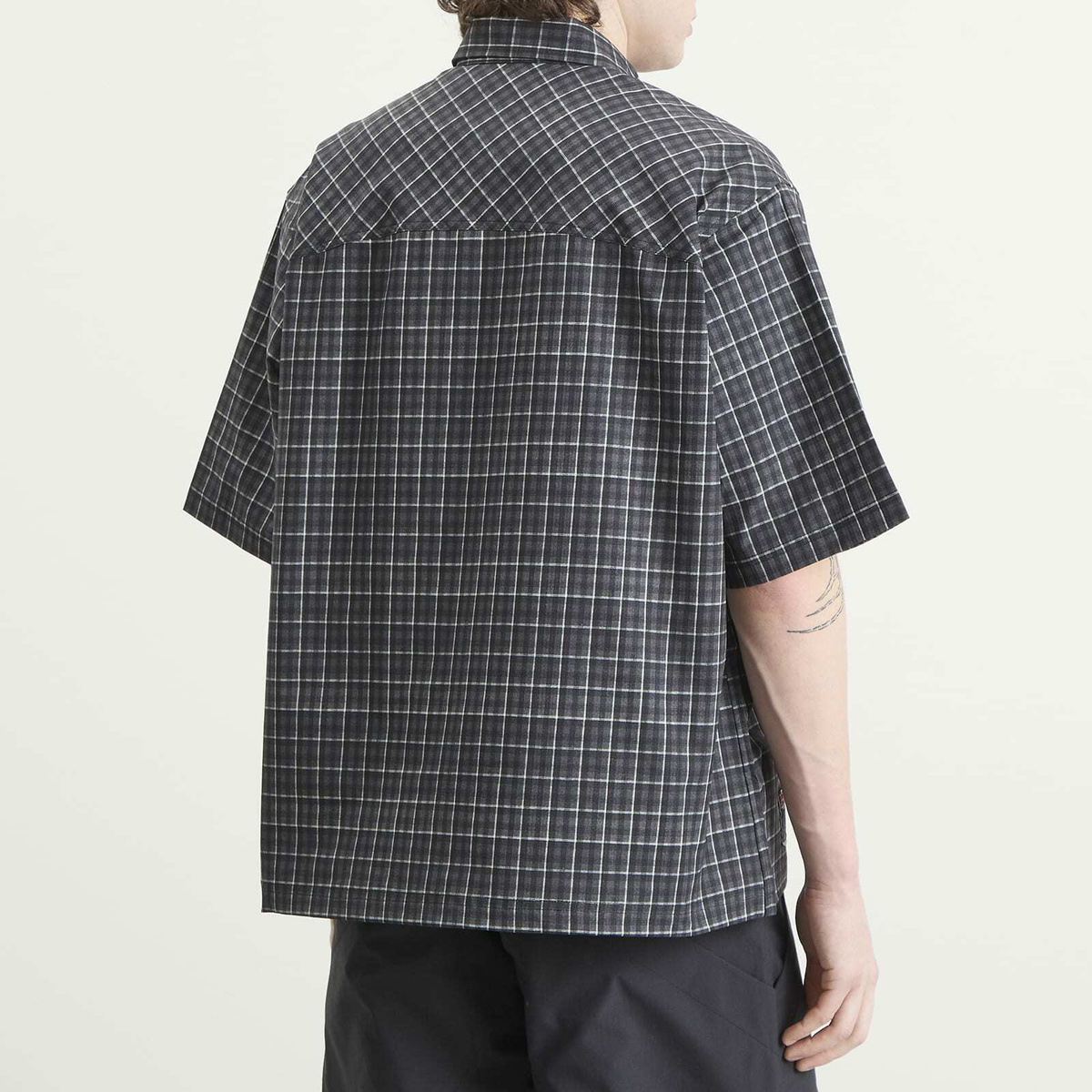 ROA Men's Aair Floweave Printed Check Short Sleeve Shirt in Grey