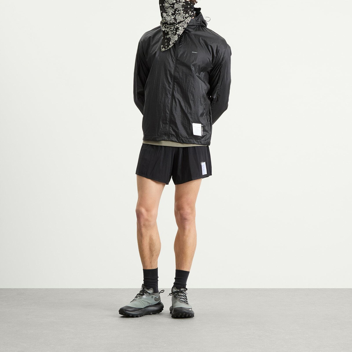 Satisfy Fuzzfleece AD Bandana in Black 