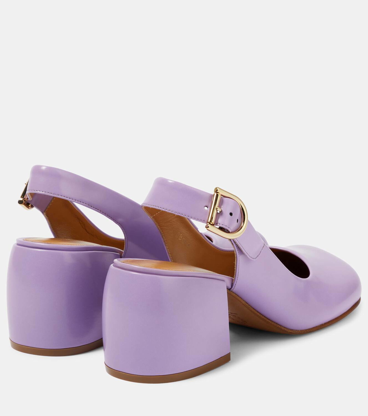 flat sandals for daily use