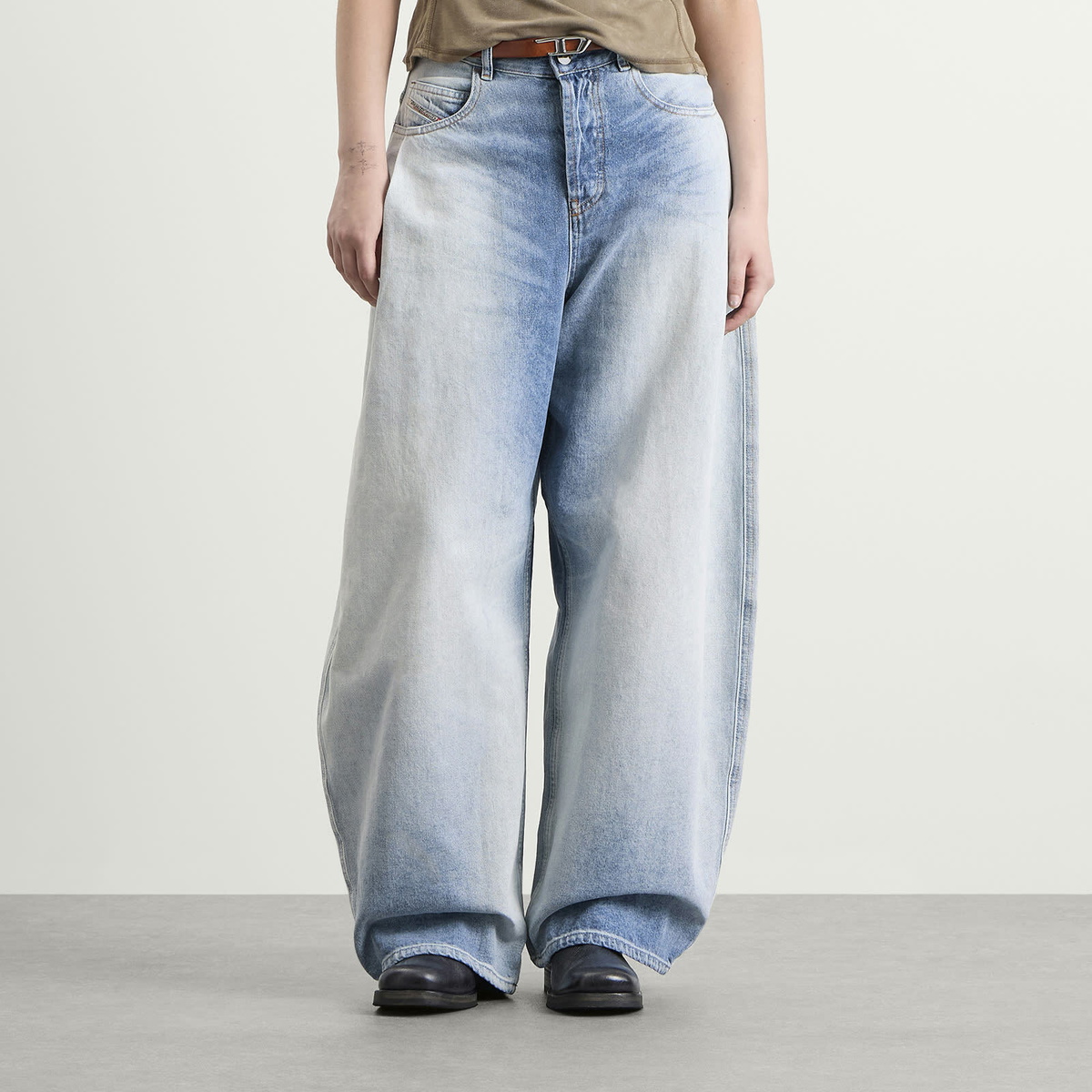 Diesel Women's 1987 D-Khelz-B-S1 Jeans - LEG 30 in Blue