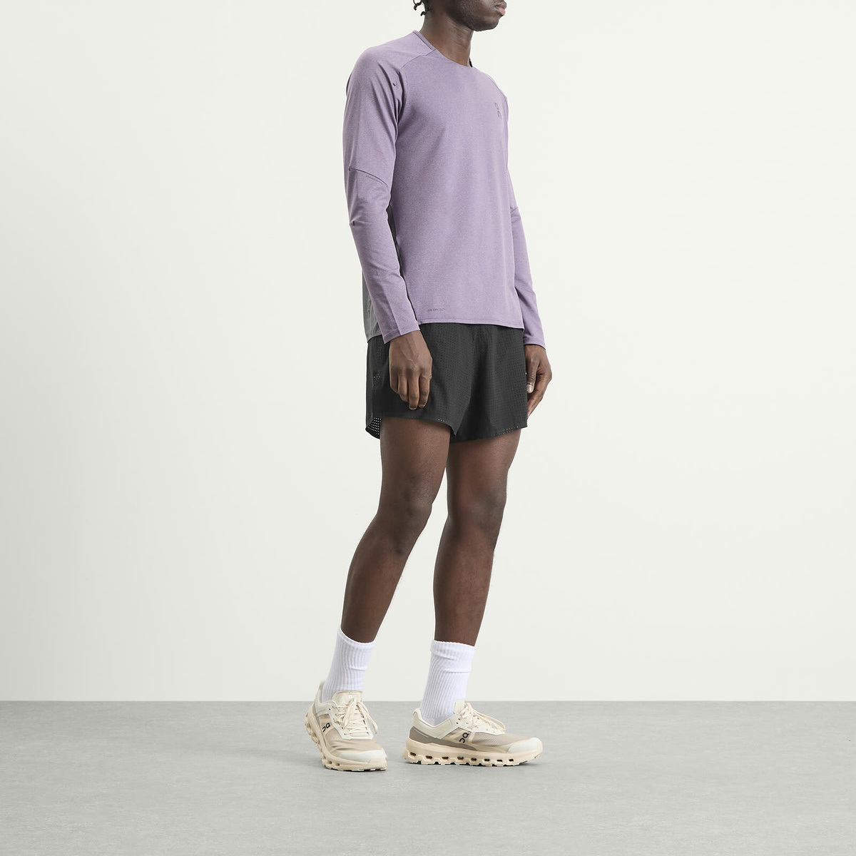ON Men's Performance Lg T-Shirt in Dewberry/Eclipse