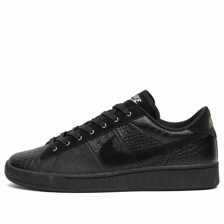 Photo: Nike Men's Tennis Classic PRM Sneaker in Black