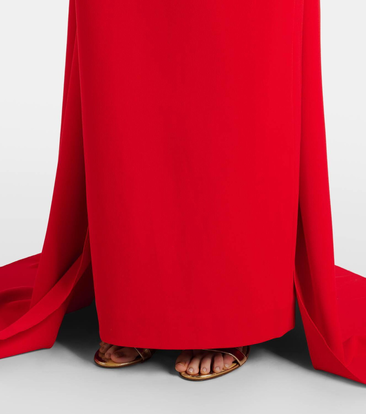 Solace London Ainhoa caped crêpe gown