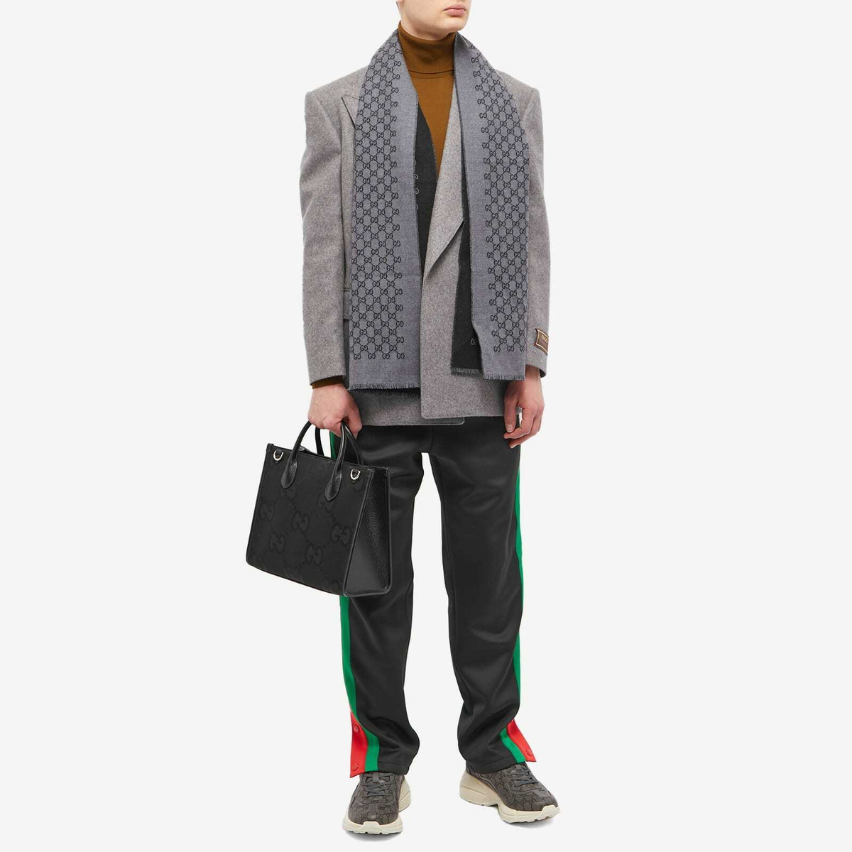 Gucci Men's GG Jaquard Scarf in Anthracite