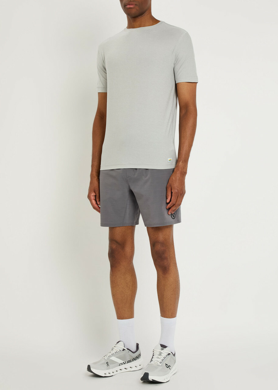 Vuori Strato Tech Stretch-jersey T-shirt Plum