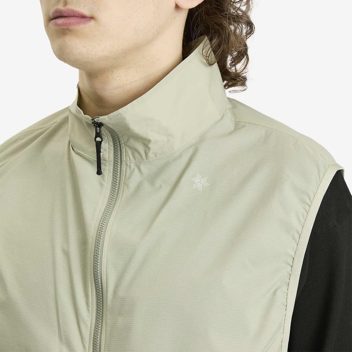 Goldwin Men's Pertex Equilibrium Wind Vest in Fog Beige